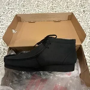 Clarks | Shoes | Clarks Tan Shoe Box | Poshmark display picture 1